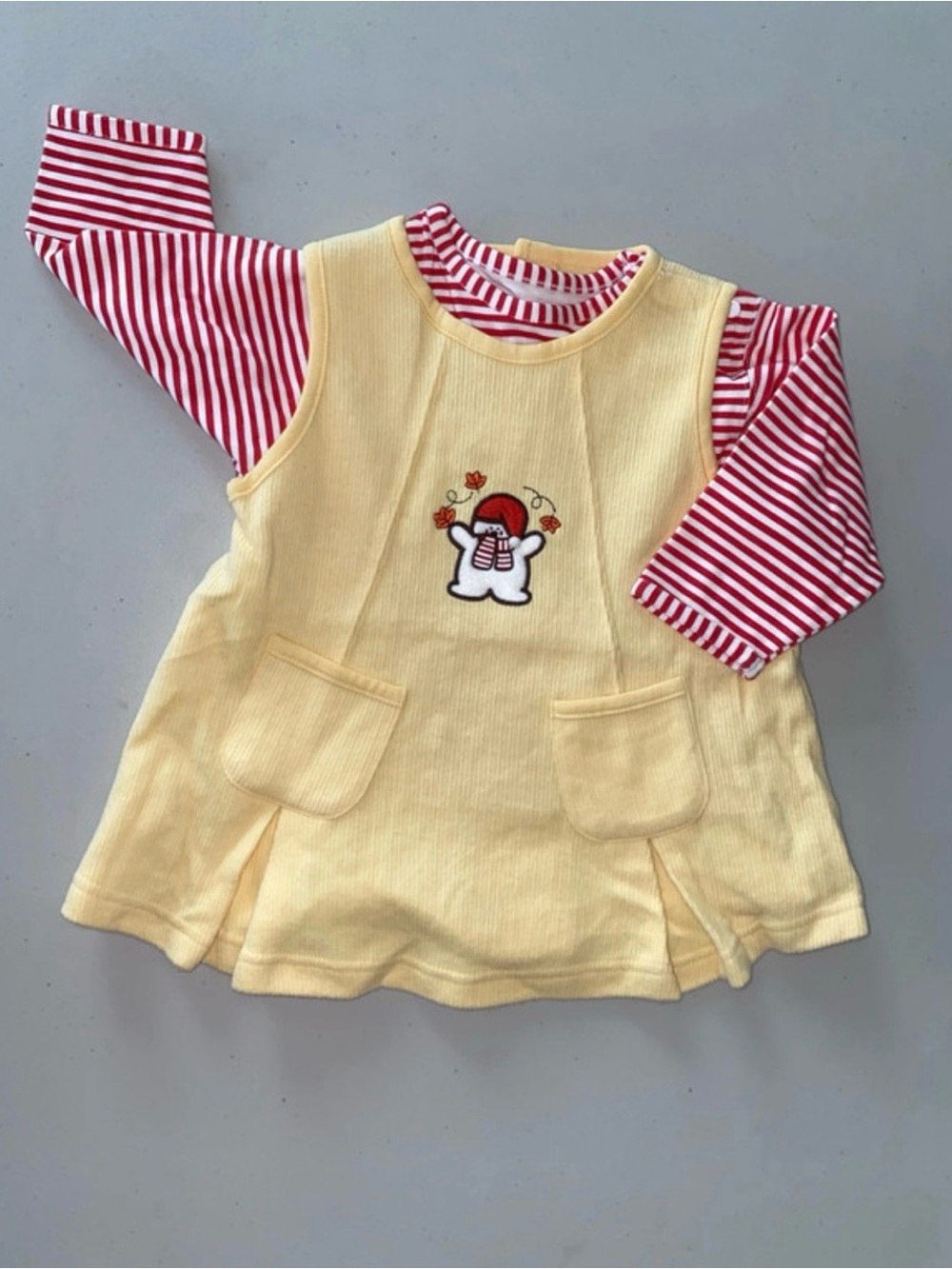 Vintage Baby Girl Christmas 2-Piece Outfit – Santa Hat – 24M